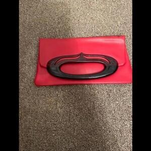 Timeless Glamour: Vintage Red Leather Foldover Clutch – Elegance in Every Fold